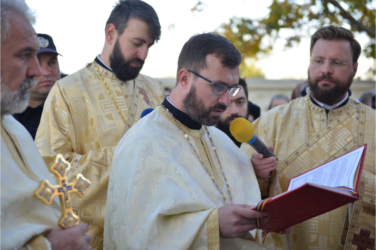 Resfințire de biserică la Aroneanu - Iași: „Raportându-ne la cele cuprinse în cuvântul Domnului din Scriptură, nu ne vom rătăci niciodată”