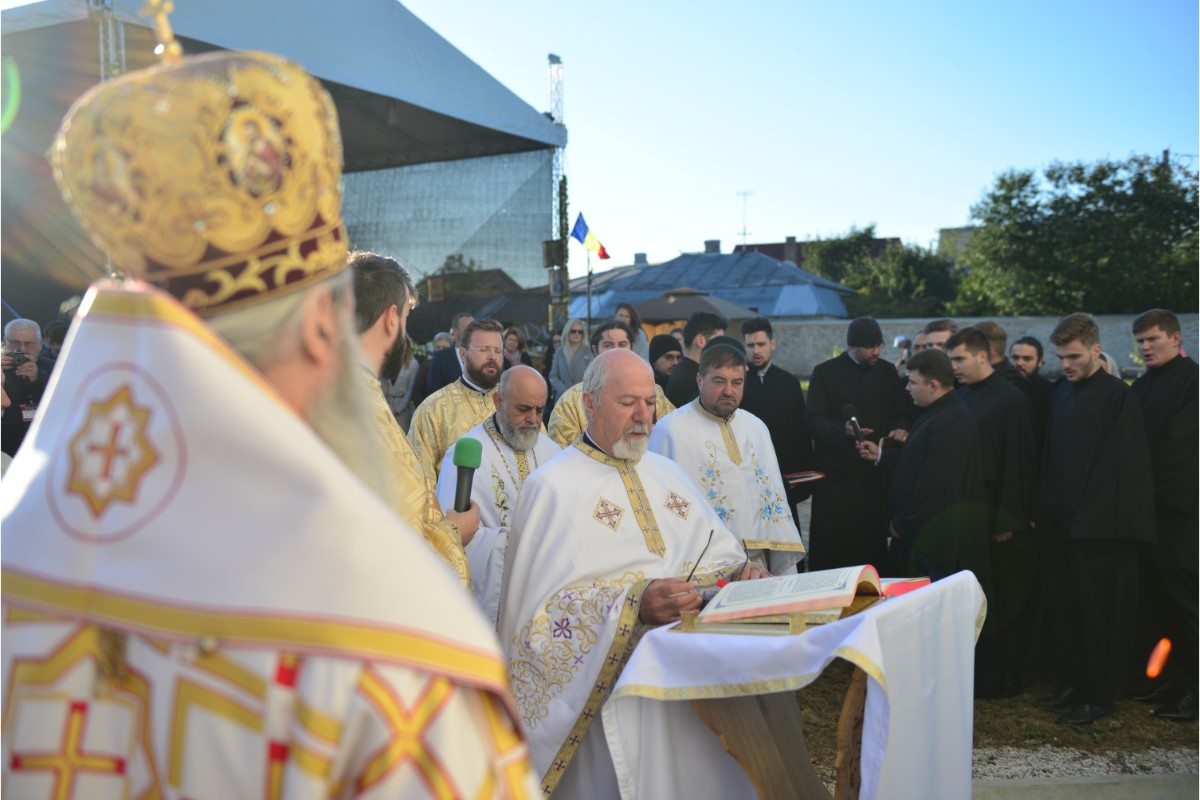Resfințire de biserică la Aroneanu - Iași: „Raportându-ne la cele cuprinse în cuvântul Domnului din Scriptură, nu ne vom rătăci niciodată”