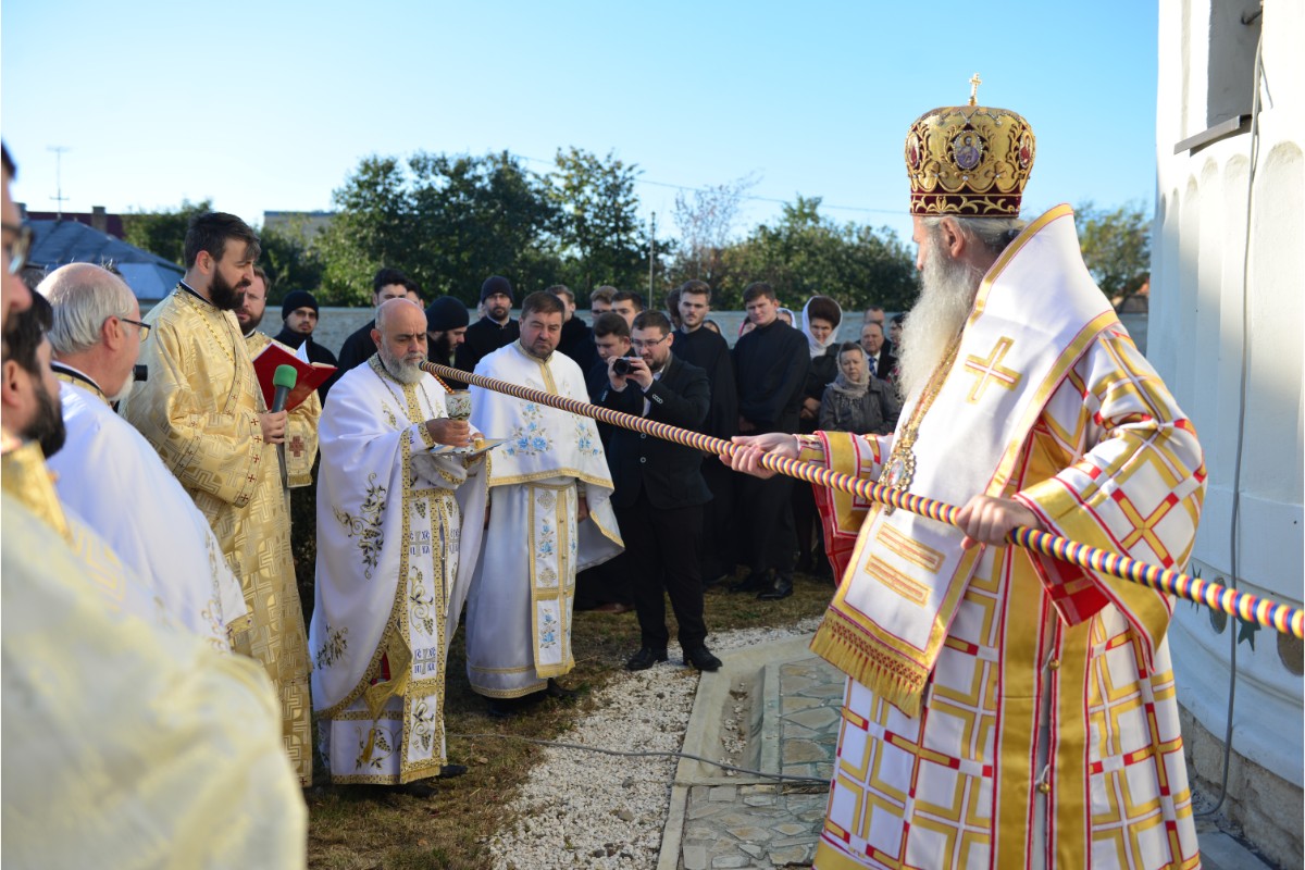 Resfințire de biserică la Aroneanu - Iași: „Raportându-ne la cele cuprinse în cuvântul Domnului din Scriptură, nu ne vom rătăci niciodată”