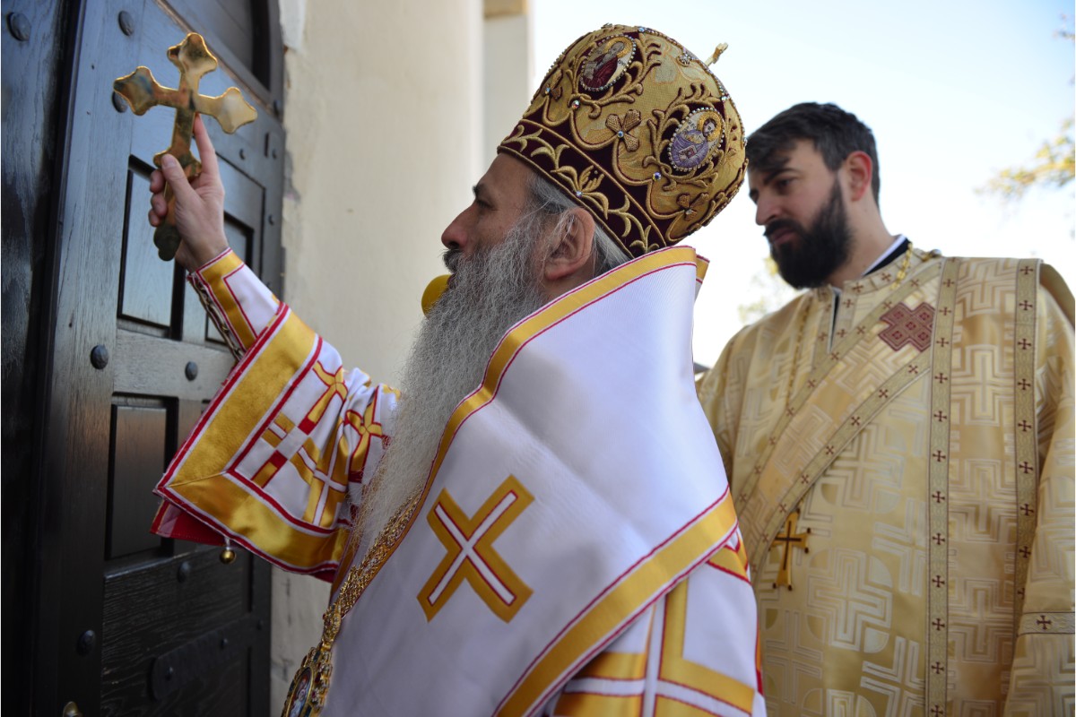 Resfințire de biserică la Aroneanu - Iași: „Raportându-ne la cele cuprinse în cuvântul Domnului din Scriptură, nu ne vom rătăci niciodată”