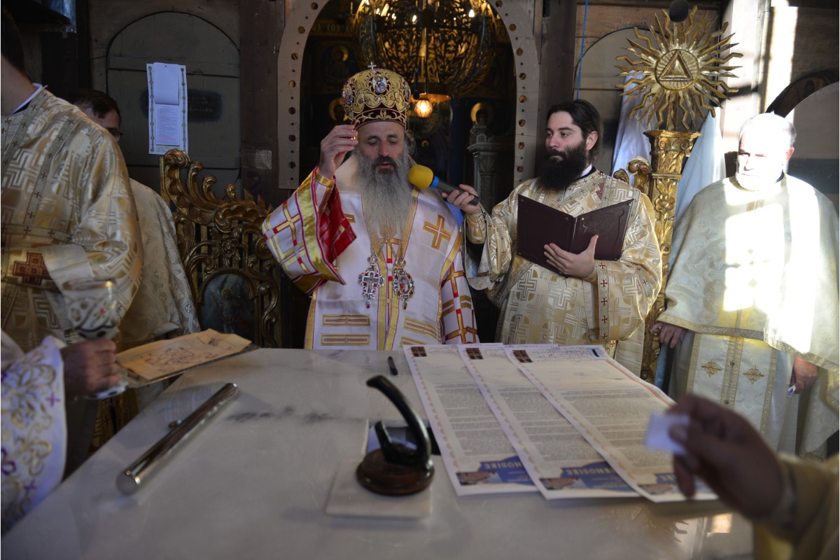 Resfințire de biserică la Aroneanu - Iași: „Raportându-ne la cele cuprinse în cuvântul Domnului din Scriptură, nu ne vom rătăci niciodată”