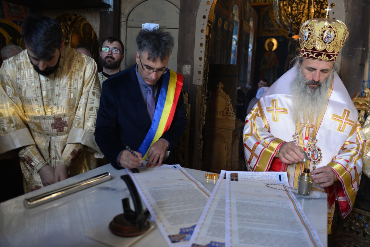 Resfințire de biserică la Aroneanu - Iași: „Raportându-ne la cele cuprinse în cuvântul Domnului din Scriptură, nu ne vom rătăci niciodată”