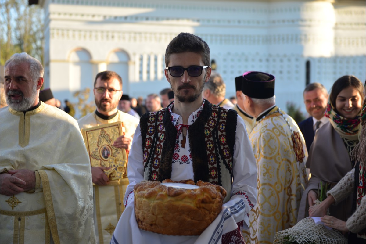 Resfințire de biserică la Aroneanu - Iași: „Raportându-ne la cele cuprinse în cuvântul Domnului din Scriptură, nu ne vom rătăci niciodată”