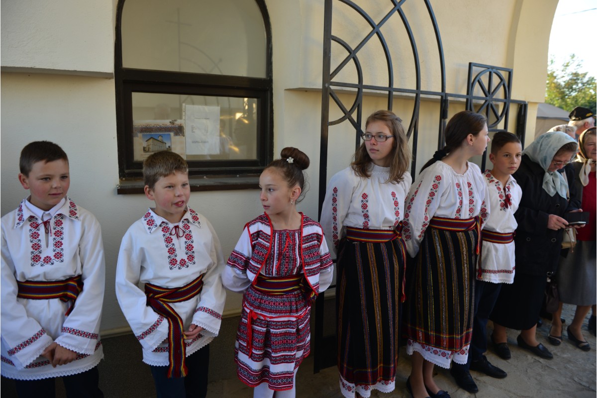 Resfințire de biserică la Aroneanu - Iași: „Raportându-ne la cele cuprinse în cuvântul Domnului din Scriptură, nu ne vom rătăci niciodată”