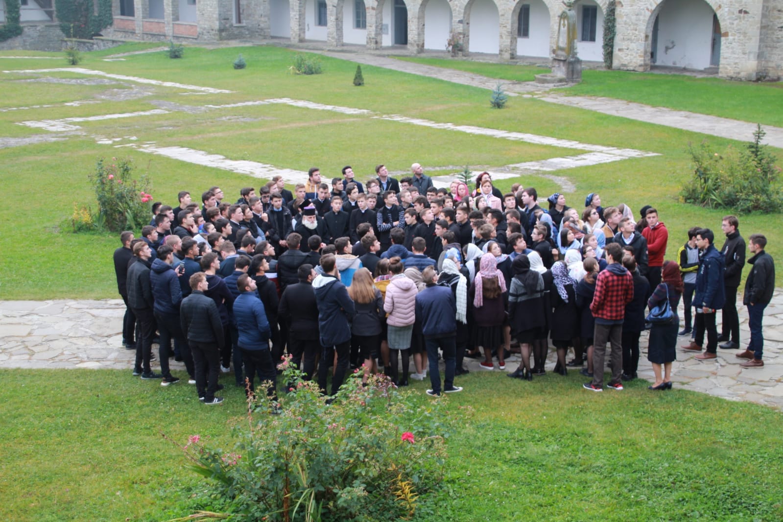 Activităţi dedicate „Şcolii altfel”, la Seminarul Teologic de la Mănăstirea Neamţ