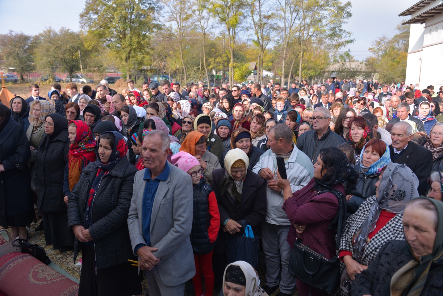 Sfințire de biserică la Avrămeni: „Domnul Hristos nu dorește să rămână cu forța în viața noastră” Sfințire de biserică la Avrămeni: „Domnul Hristos nu dorește să rămână cu forța în viața noastră”