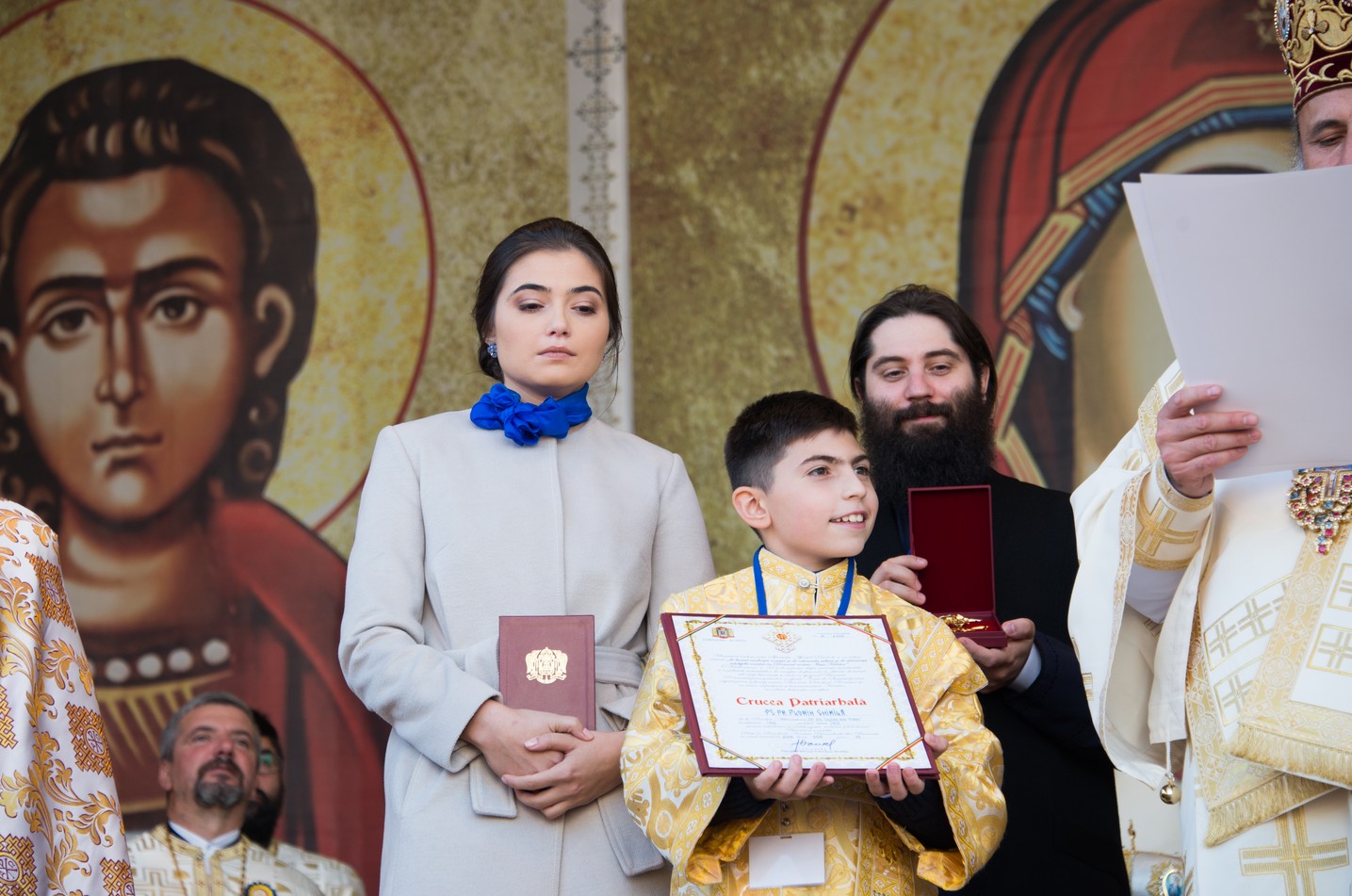 Sărbătoare istorică în Campusul universitar Tudor Vladimirescu: Biserica „Sfântul Mucenic Iulian din Tars” a fost sfințită