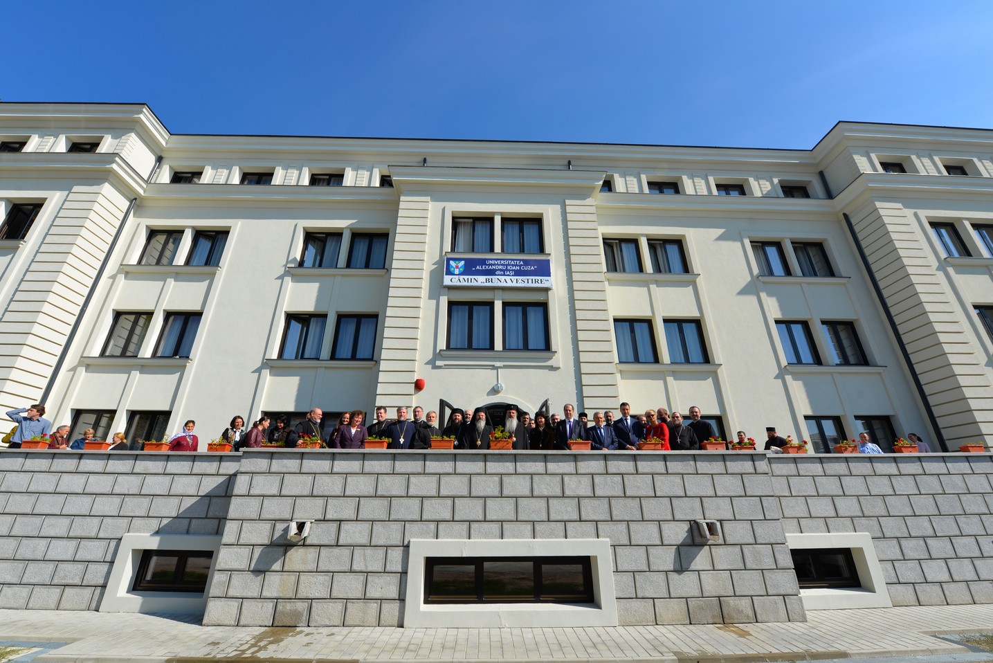 (Foto) Sfințirea Căminului „Buna Vestire” de la Facultatea de Teologie Ortodoxă din Iași