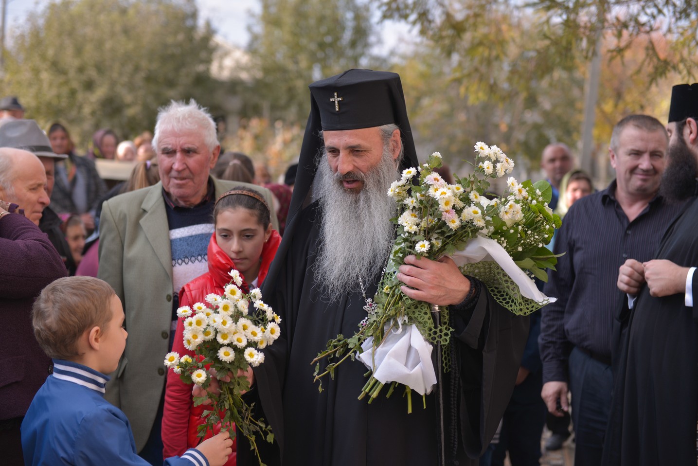 Sfințire de casă parohială în Parohia „Sfinții Mucenici Adrian și Natalia” - Mănăstireni Sfințire de casă parohială în Parohia „Sfinții Mucenici Adrian și Natalia” - Mănăstireni