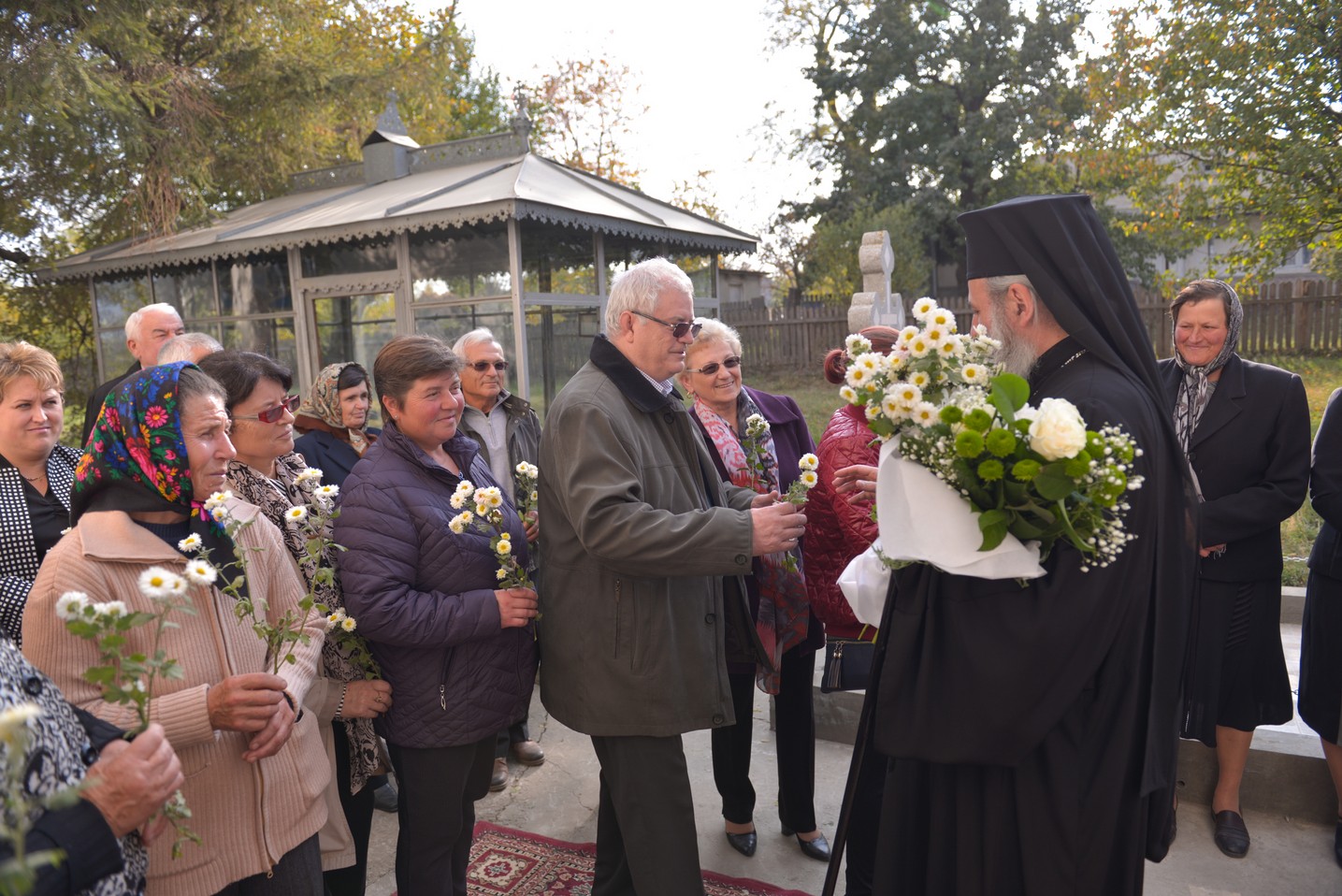 Sfințire de casă parohială în Parohia „Sfinții Mucenici Adrian și Natalia” - Mănăstireni Sfințire de casă parohială în Parohia „Sfinții Mucenici Adrian și Natalia” - Mănăstireni