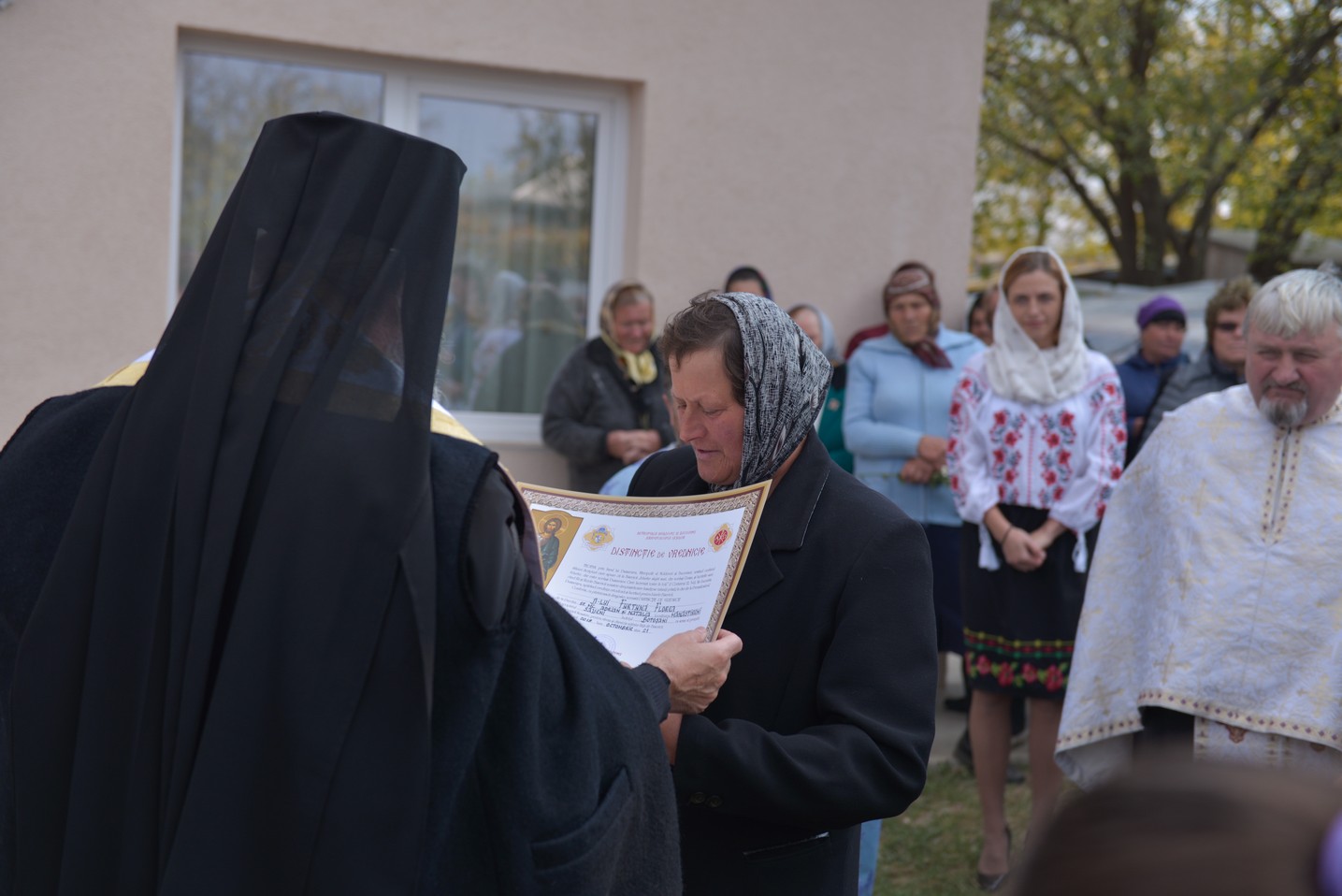 Sfințire de casă parohială în Parohia „Sfinții Mucenici Adrian și Natalia” - Mănăstireni Sfințire de casă parohială în Parohia „Sfinții Mucenici Adrian și Natalia” - Mănăstireni