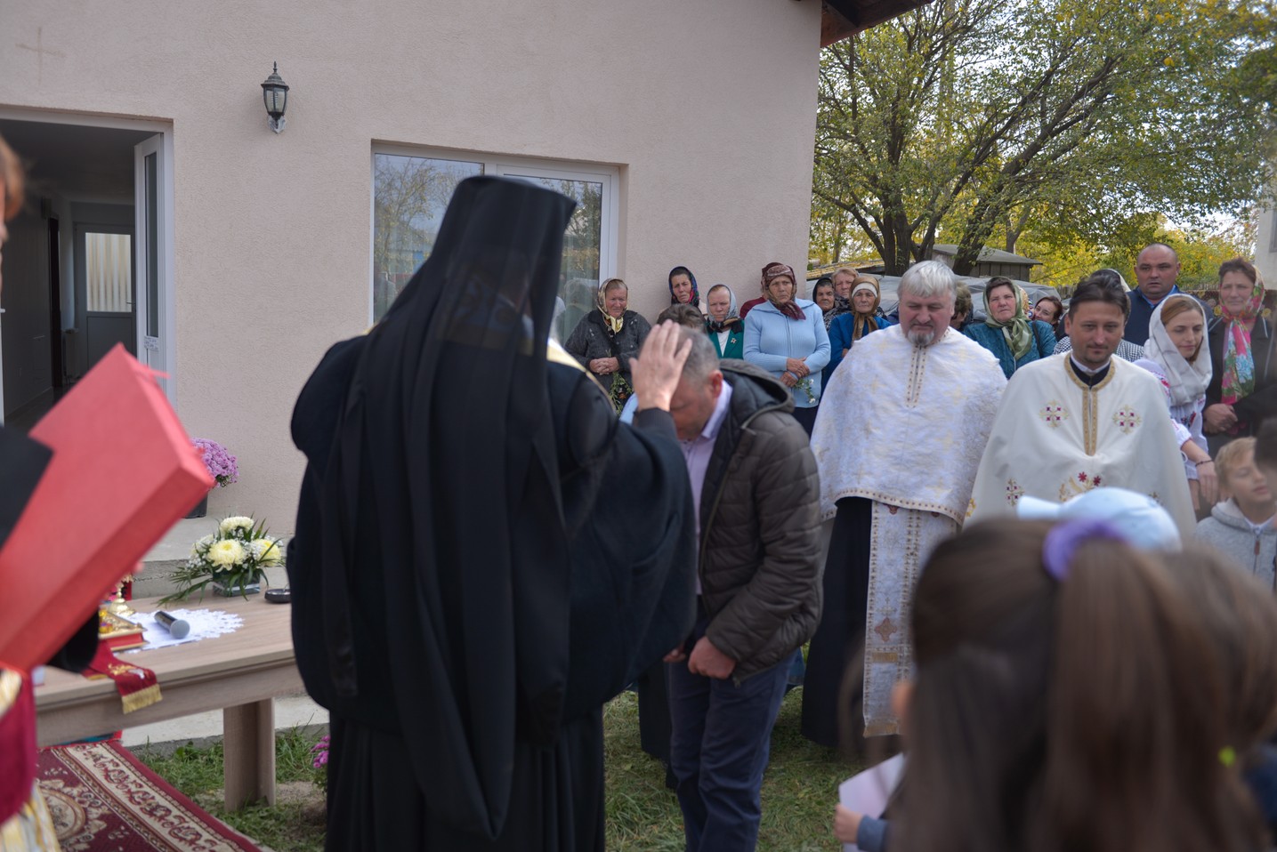 Sfințire de casă parohială în Parohia „Sfinții Mucenici Adrian și Natalia” - Mănăstireni Sfințire de casă parohială în Parohia „Sfinții Mucenici Adrian și Natalia” - Mănăstireni