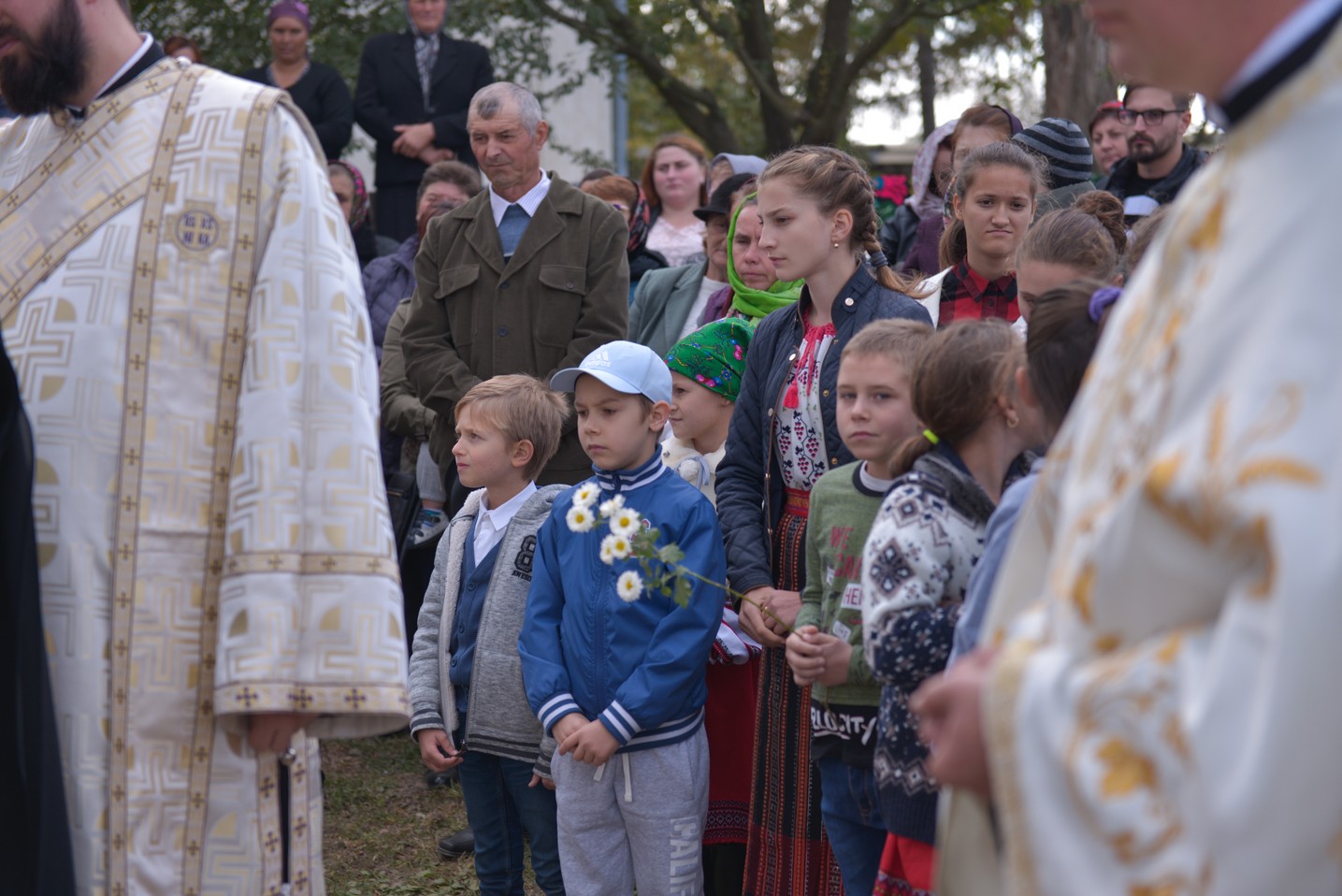 Sfințire de casă parohială în Parohia „Sfinții Mucenici Adrian și Natalia” - Mănăstireni Sfințire de casă parohială în Parohia „Sfinții Mucenici Adrian și Natalia” - Mănăstireni