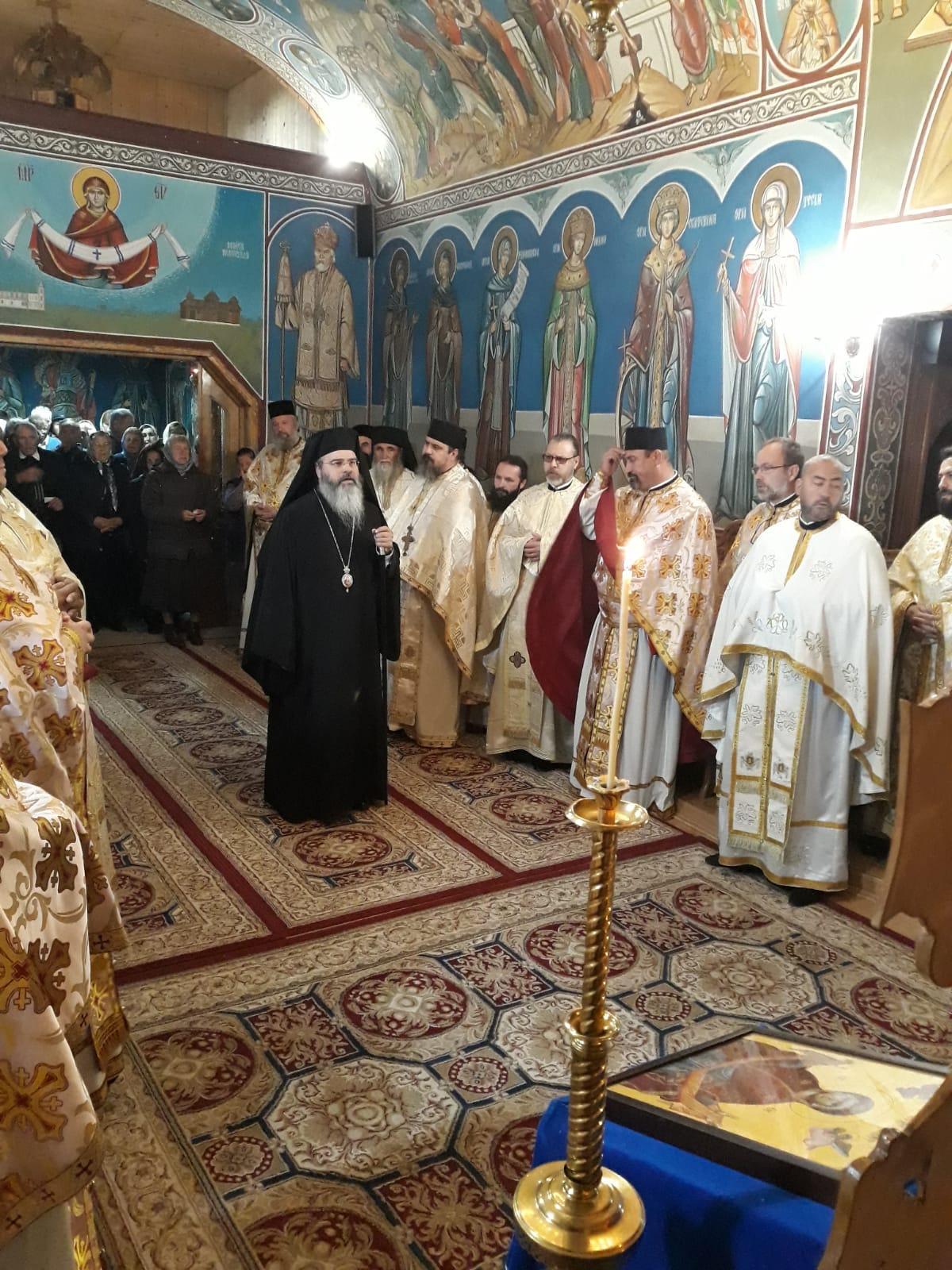 Slujbe arhiereşti la mănăstirile Valea Budului şi Mălineşti