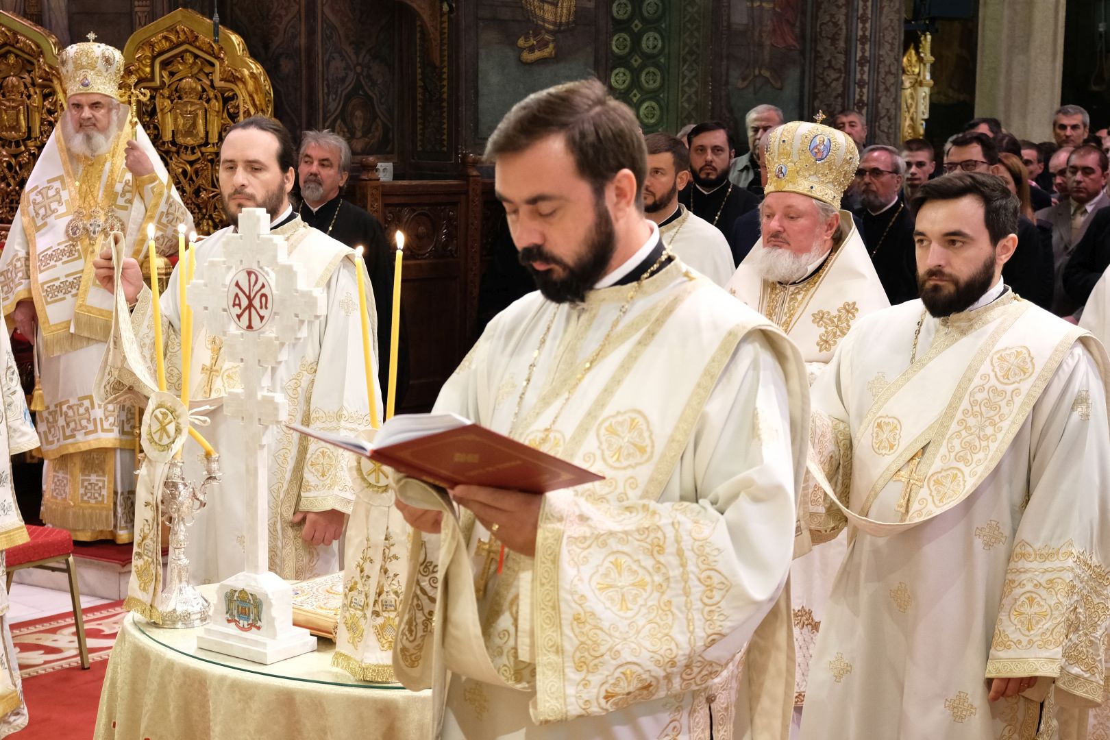 Mai mulți ierarhi s-au rugat împreună cu Patriarhul României la 11 ani de la întronizarea sa
