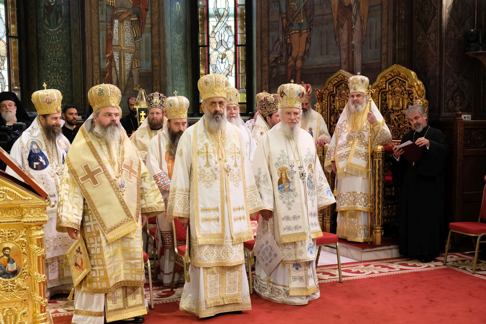 Mai mulți ierarhi s-au rugat împreună cu Patriarhul României la 11 ani de la întronizarea sa