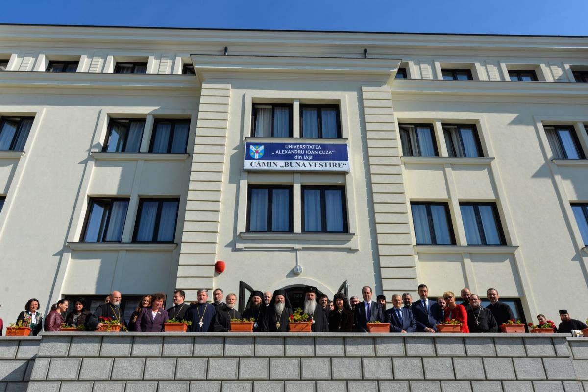 (Video) Binecuvântări arhierești la început de an universitar pentru studenții Facultății de Teologie din Iași