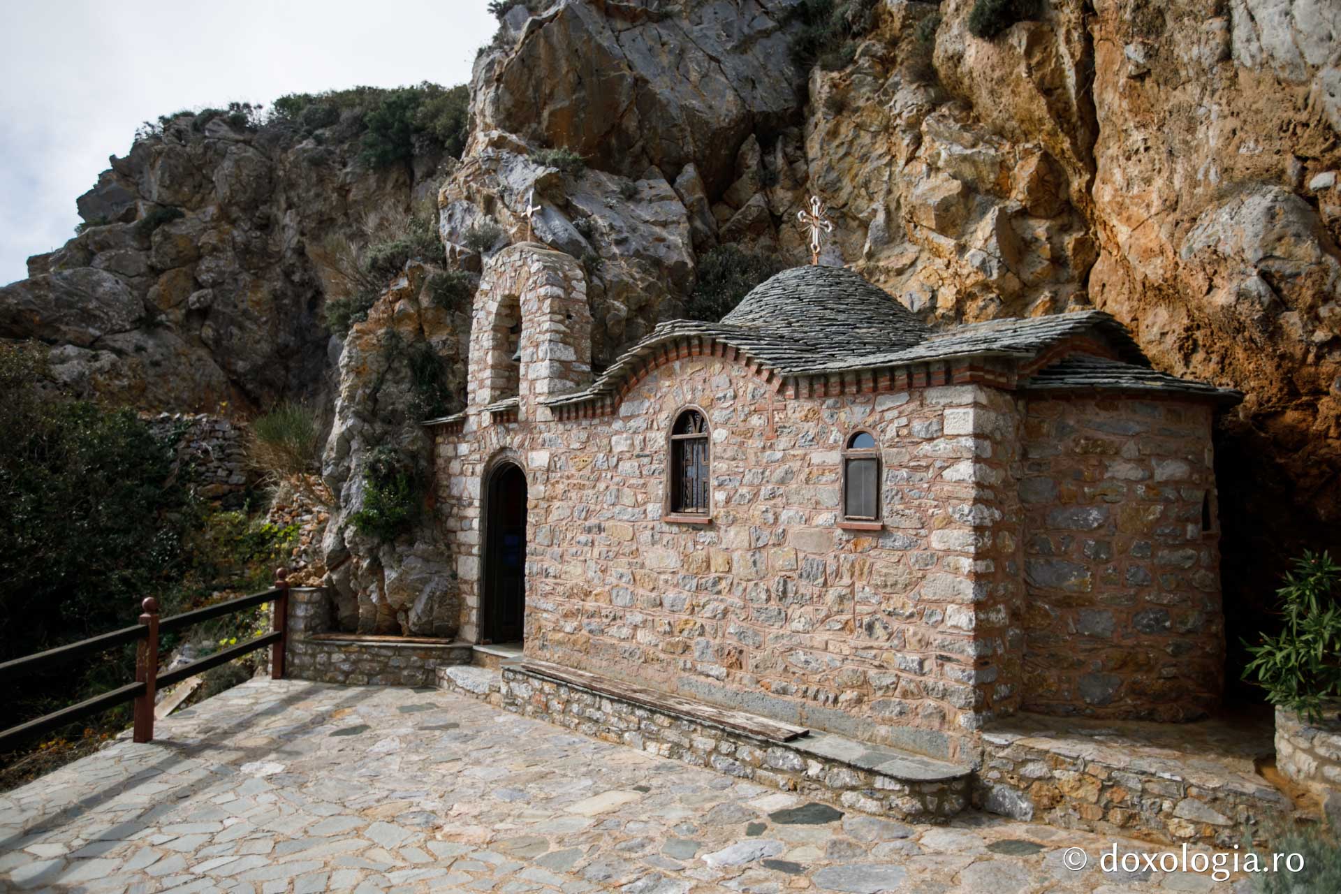 Sihăstria „Acoperământul Maicii Domnului” – Vigla