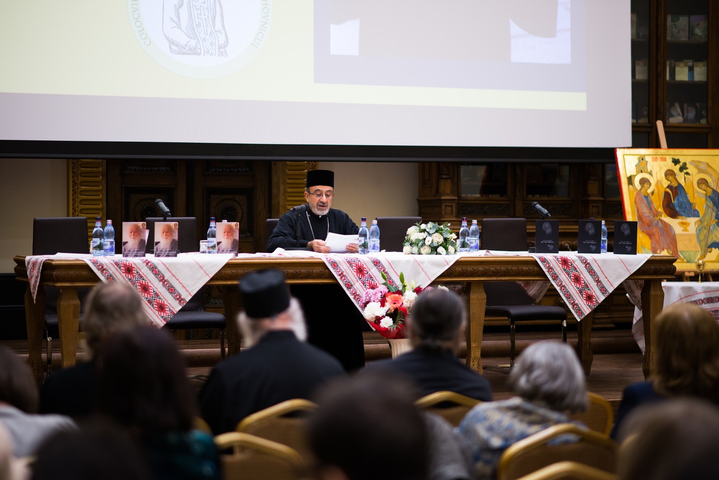 A debutat Colocviul internaţional „Întâlnirea cu Duhovnicul - Părintele Sofian Boghiu” A debutat Colocviul internaţional „Întâlnirea cu Duhovnicul - Părintele Sofian Boghiu”