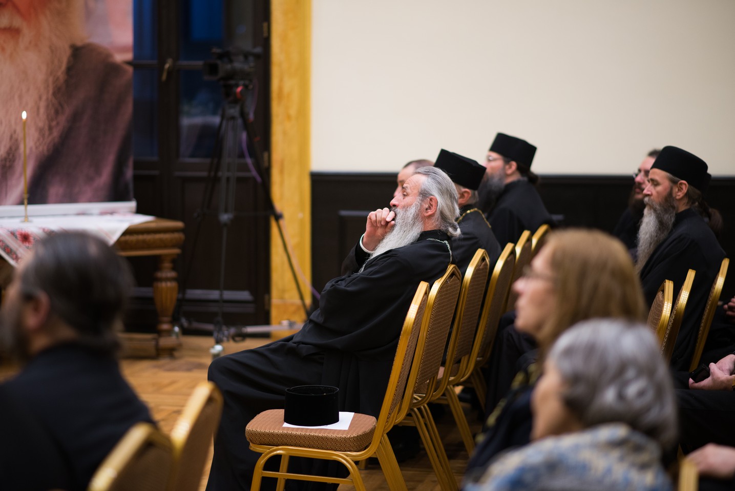 A debutat Colocviul internaţional „Întâlnirea cu Duhovnicul - Părintele Sofian Boghiu” A debutat Colocviul internaţional „Întâlnirea cu Duhovnicul - Părintele Sofian Boghiu”