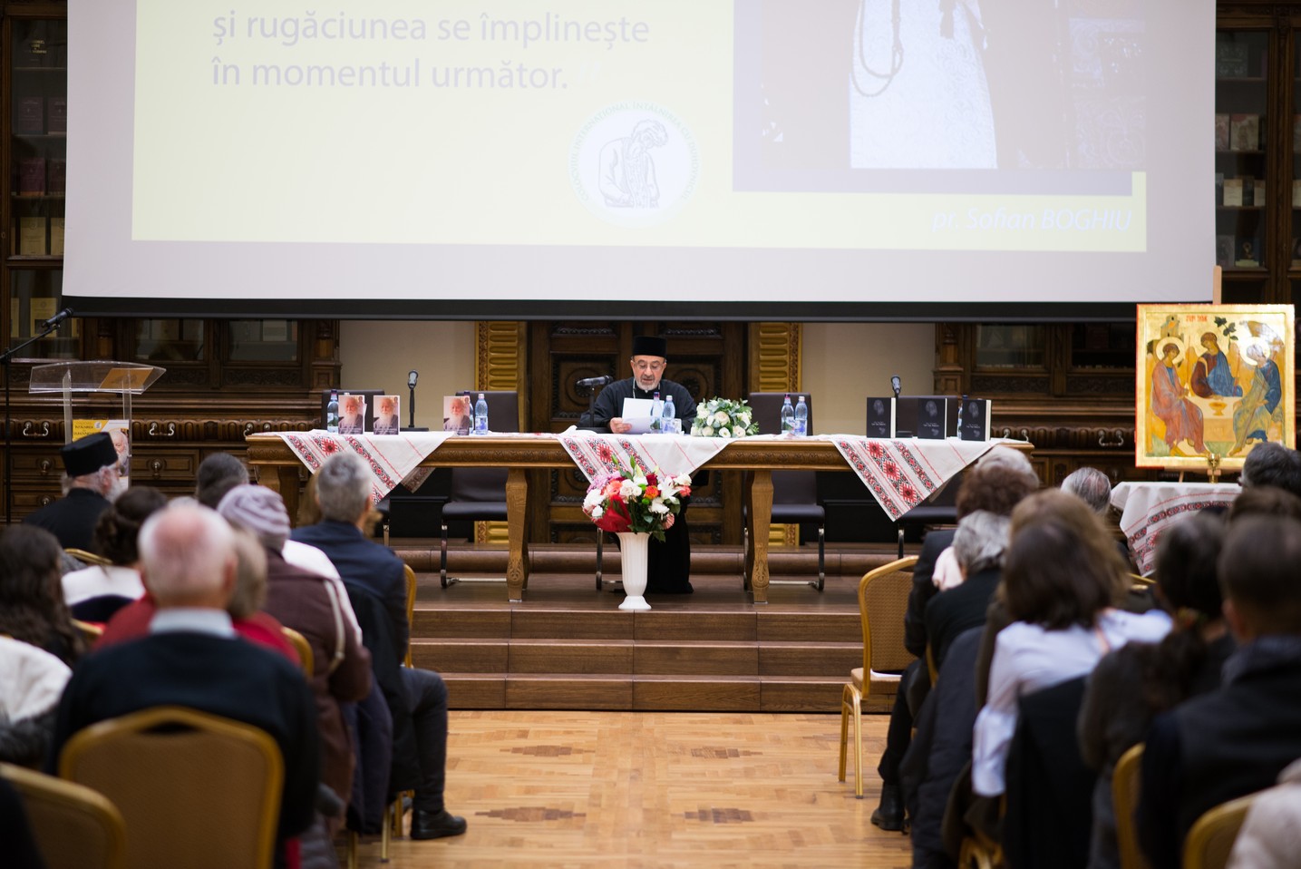 A debutat Colocviul internaţional „Întâlnirea cu Duhovnicul - Părintele Sofian Boghiu” A debutat Colocviul internaţional „Întâlnirea cu Duhovnicul - Părintele Sofian Boghiu”