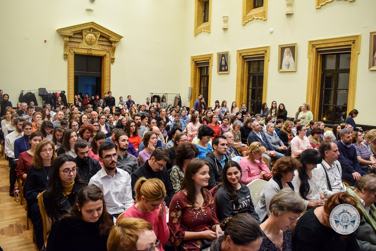 Curs de medicină creştină pentru 200 de participanţi