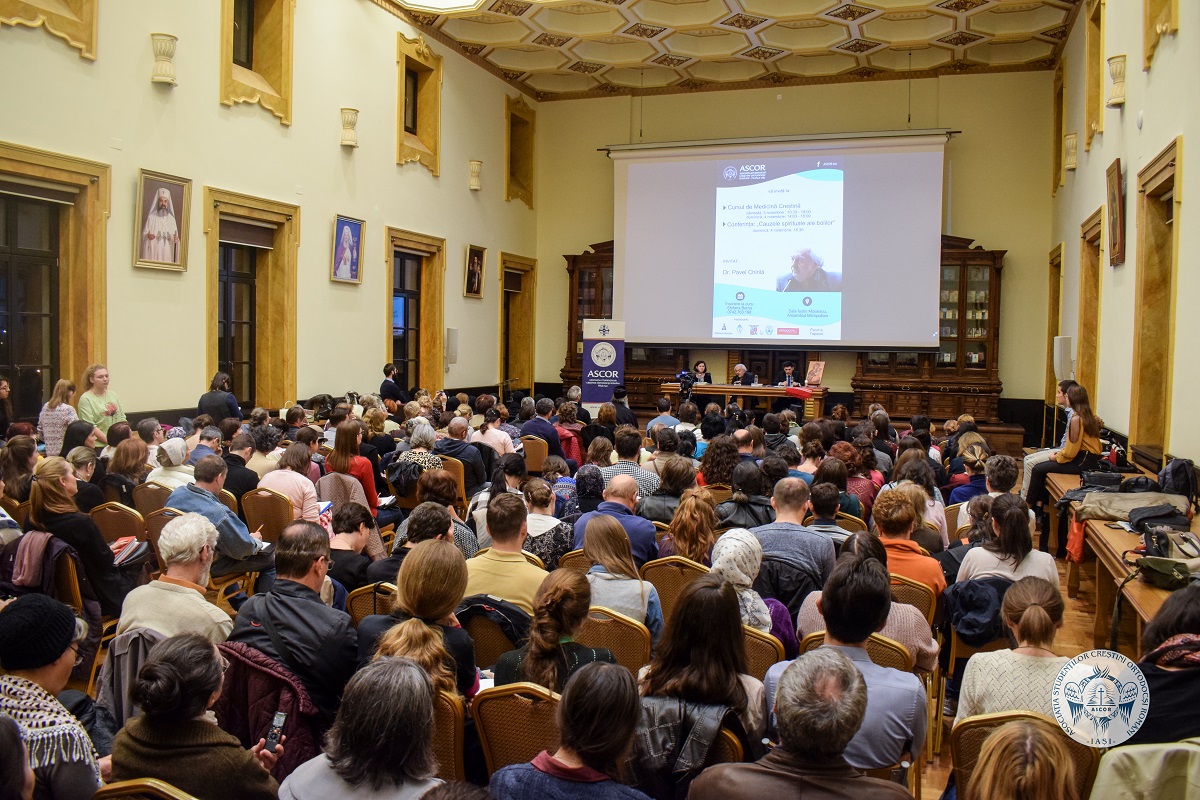 Curs de medicină creştină pentru 200 de participanţi