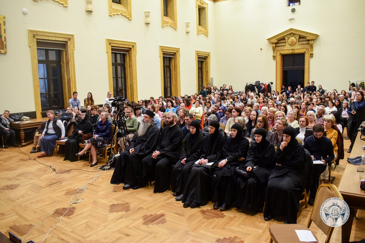 Curs de medicină creştină pentru 200 de participanţi