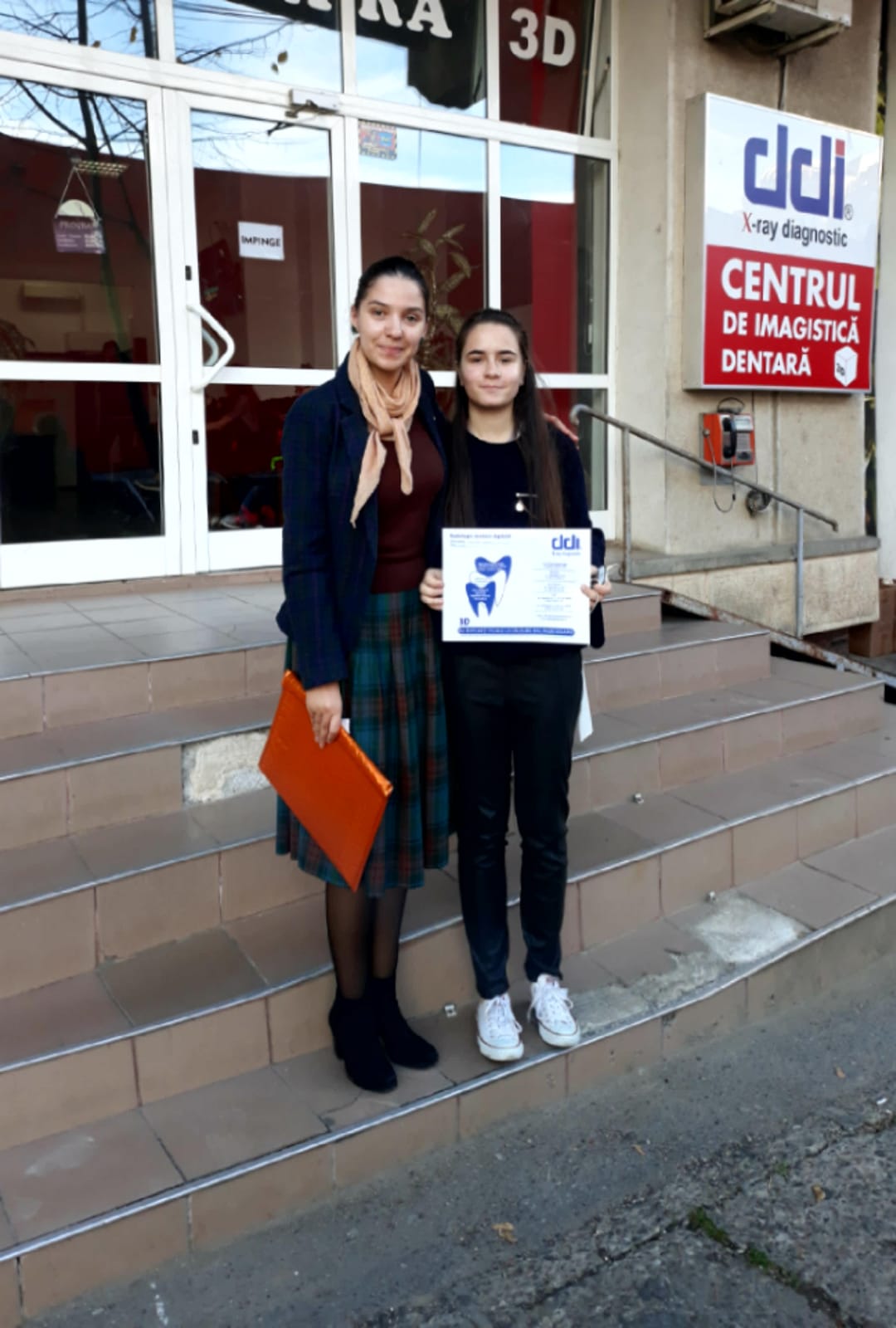 Proiectul „Dăruieşte un zâmbet” continuă şi în noul an universitar