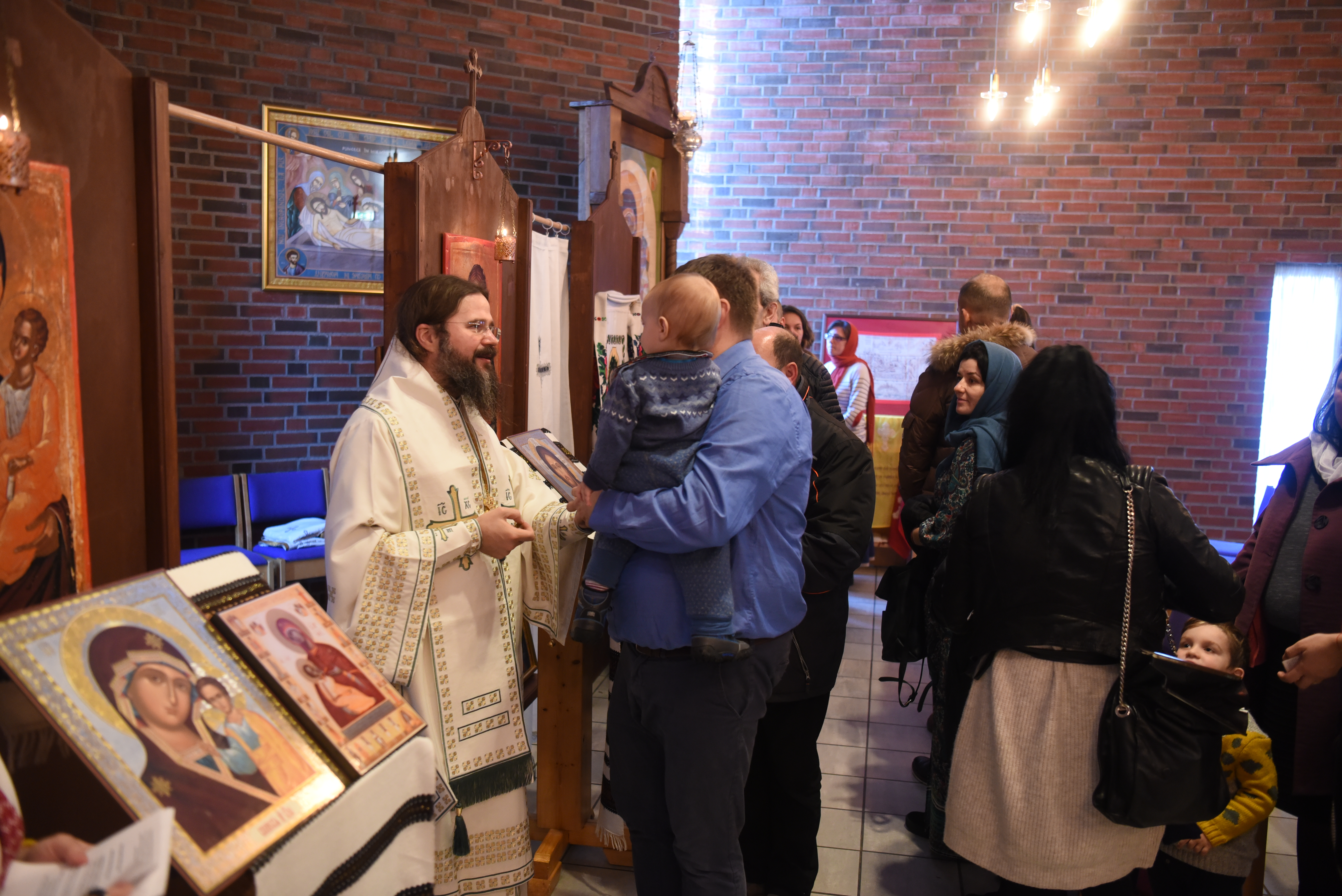 PS Episcop Macarie: „Biserica este arca salvării identității noastre în străinătate”