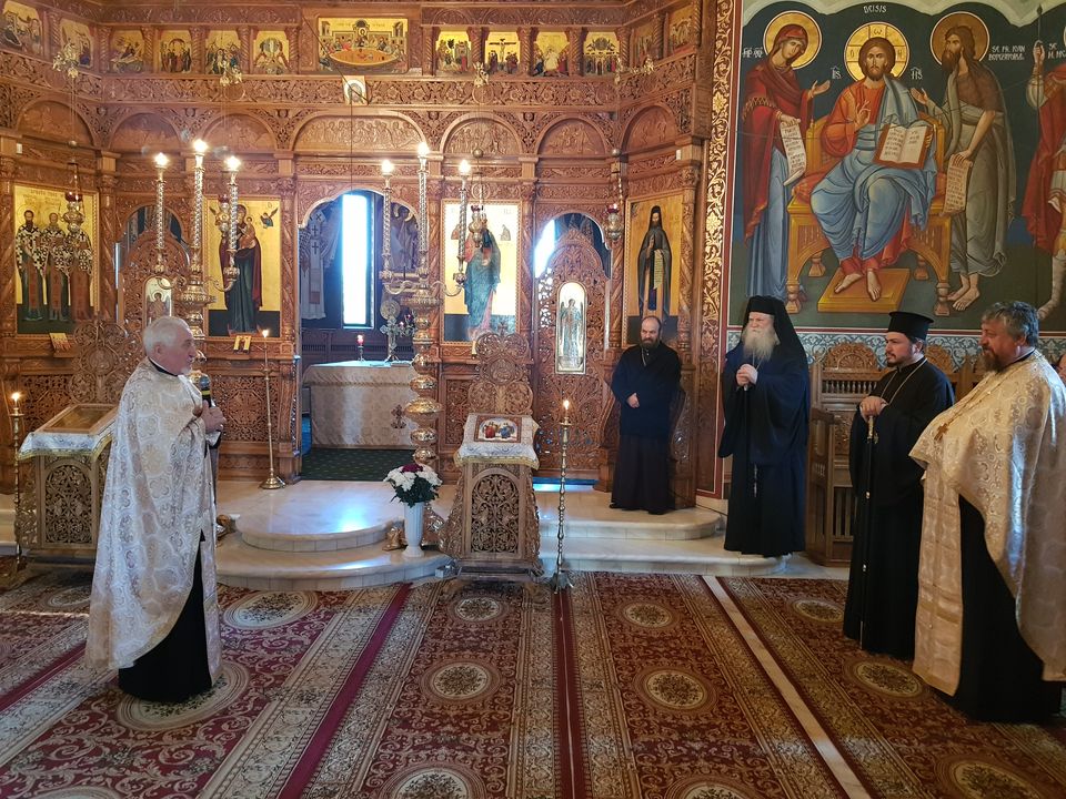 Aniversare în comunitatea Bisericii din Târgu Neamț: părintele prof. Mihai Vizitiu a împlinit 80 de ani