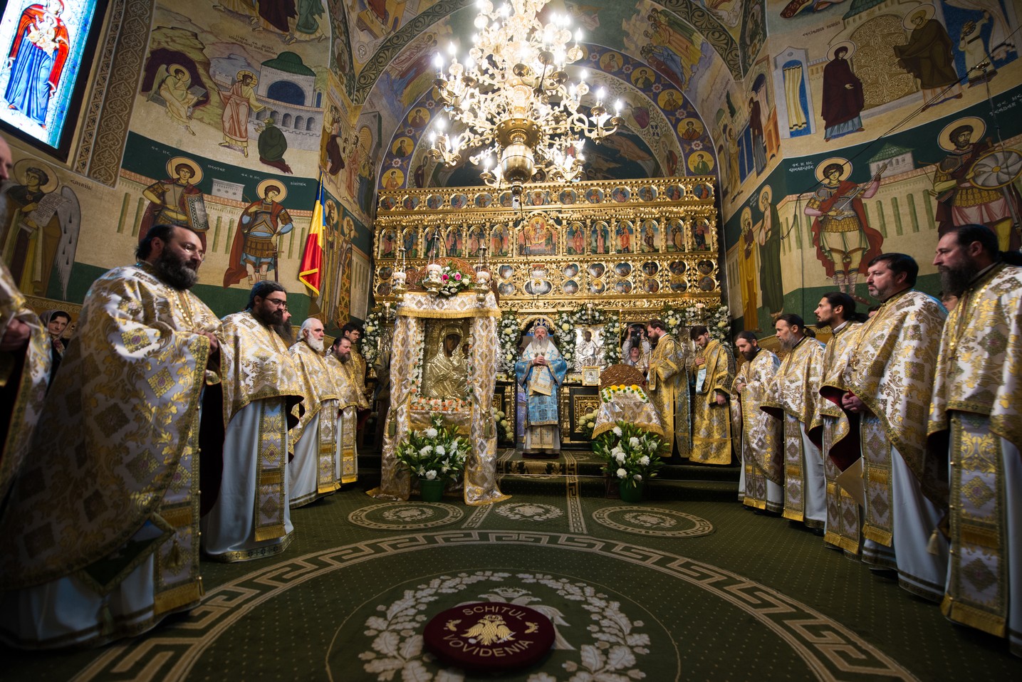 IPS Părinte Mitropolit Teofan, prezent la hramul „Altarului din Poiana liniștii”