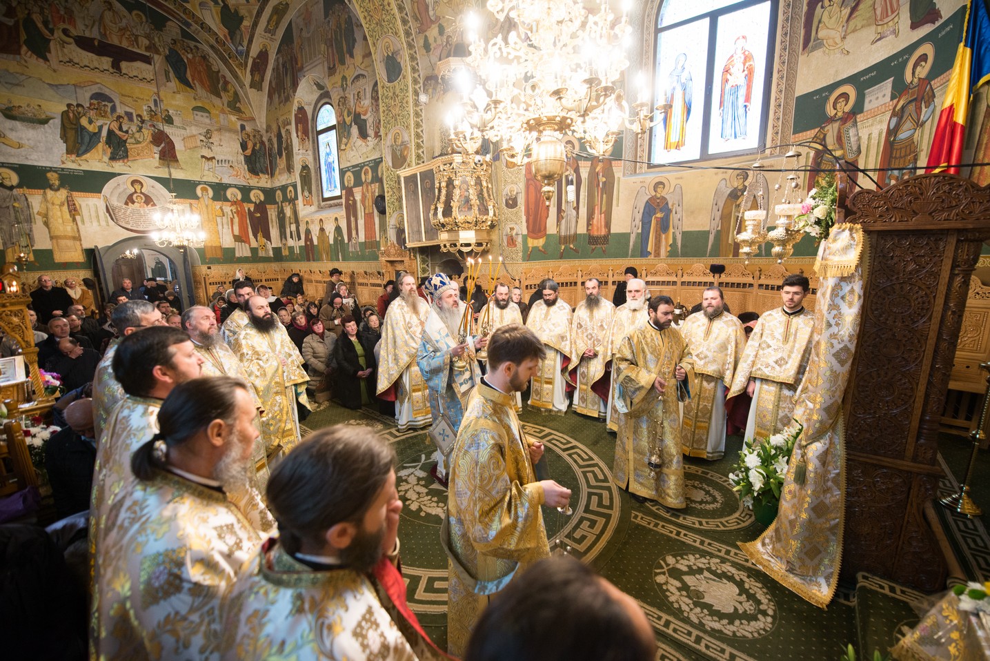 IPS Părinte Mitropolit Teofan, prezent la hramul „Altarului din Poiana liniștii”