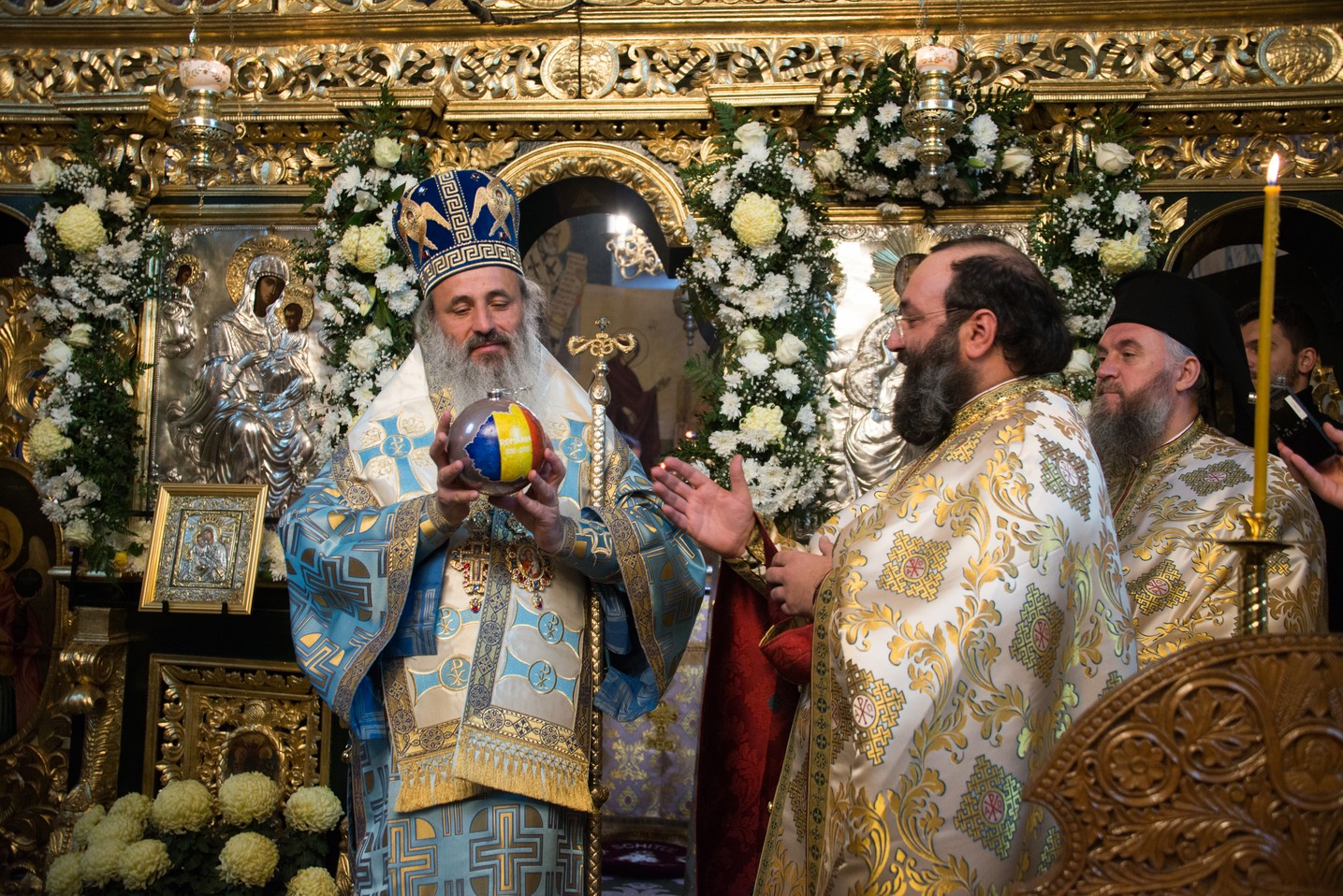 IPS Părinte Mitropolit Teofan, prezent la hramul „Altarului din Poiana liniștii”