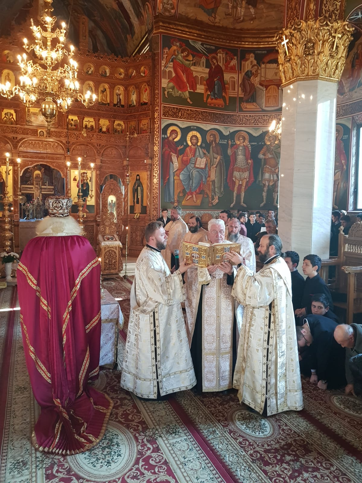 Părintele Prof. Univ. Dr. Mihai Vizitiu - un gând bun la ceas aniversar