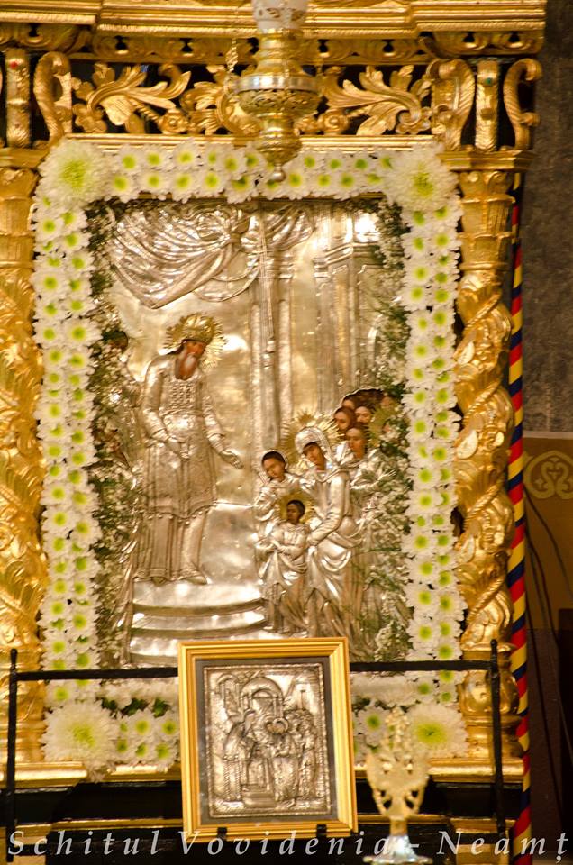 Vovidenia azi, Vovidenia de odinioară Intrarea în biserică a Maicii Domnului