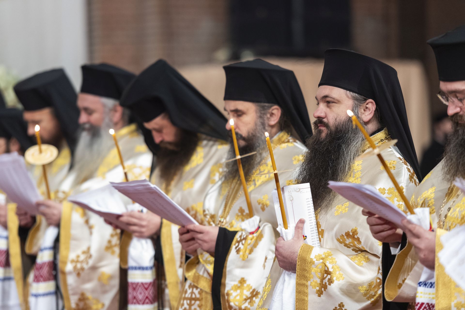 Eroii neamului au fost pomeniţi pentru prima dată la Catedrala Naţională