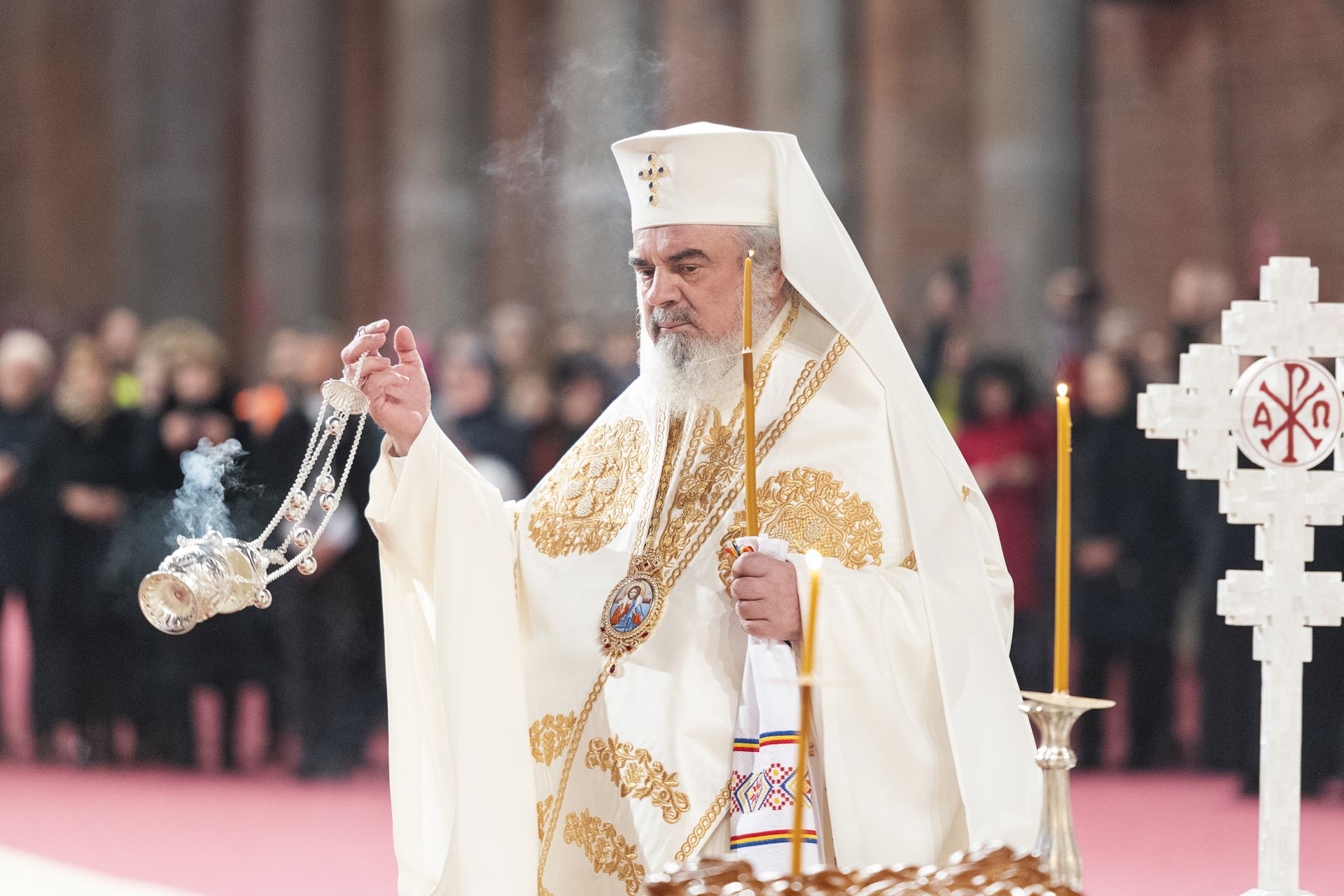 Eroii neamului au fost pomeniţi pentru prima dată la Catedrala Naţională