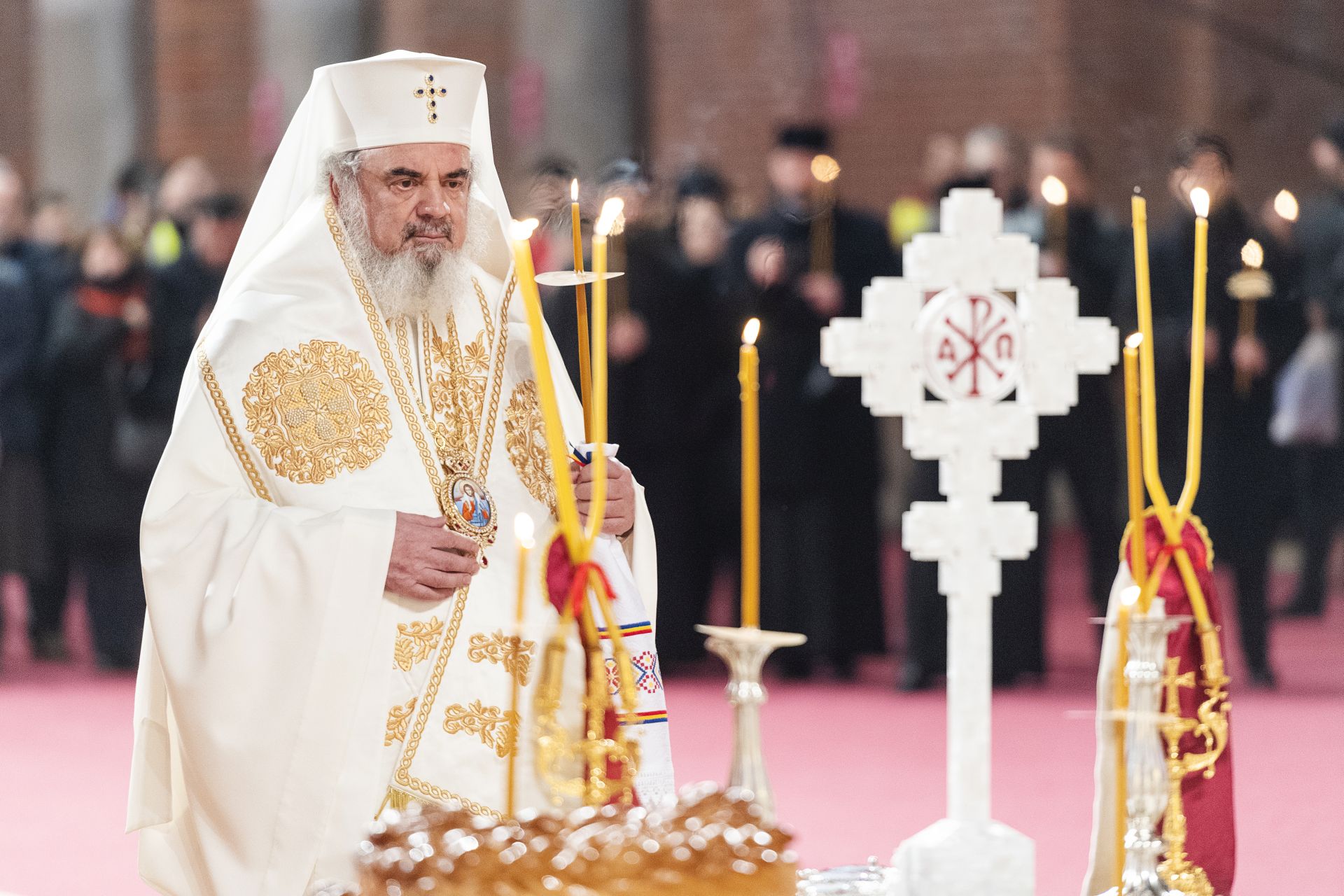 Eroii neamului au fost pomeniţi pentru prima dată la Catedrala Naţională