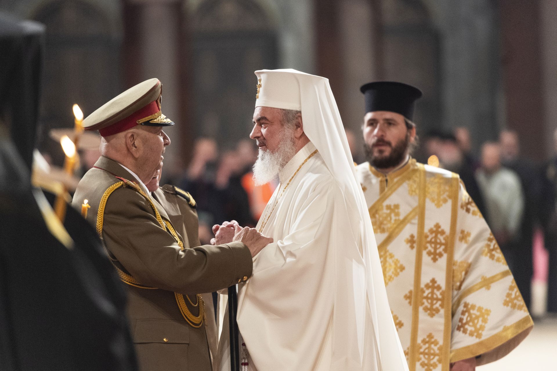 Eroii neamului au fost pomeniţi pentru prima dată la Catedrala Naţională