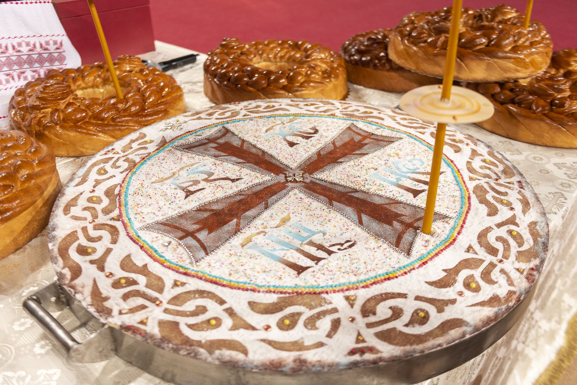 Eroii neamului au fost pomeniţi pentru prima dată la Catedrala Naţională