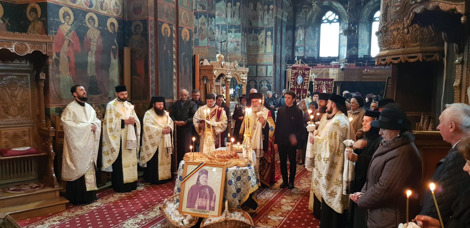 Slujbă de pomenire pentru IPS Arhiepiscop Eftimie