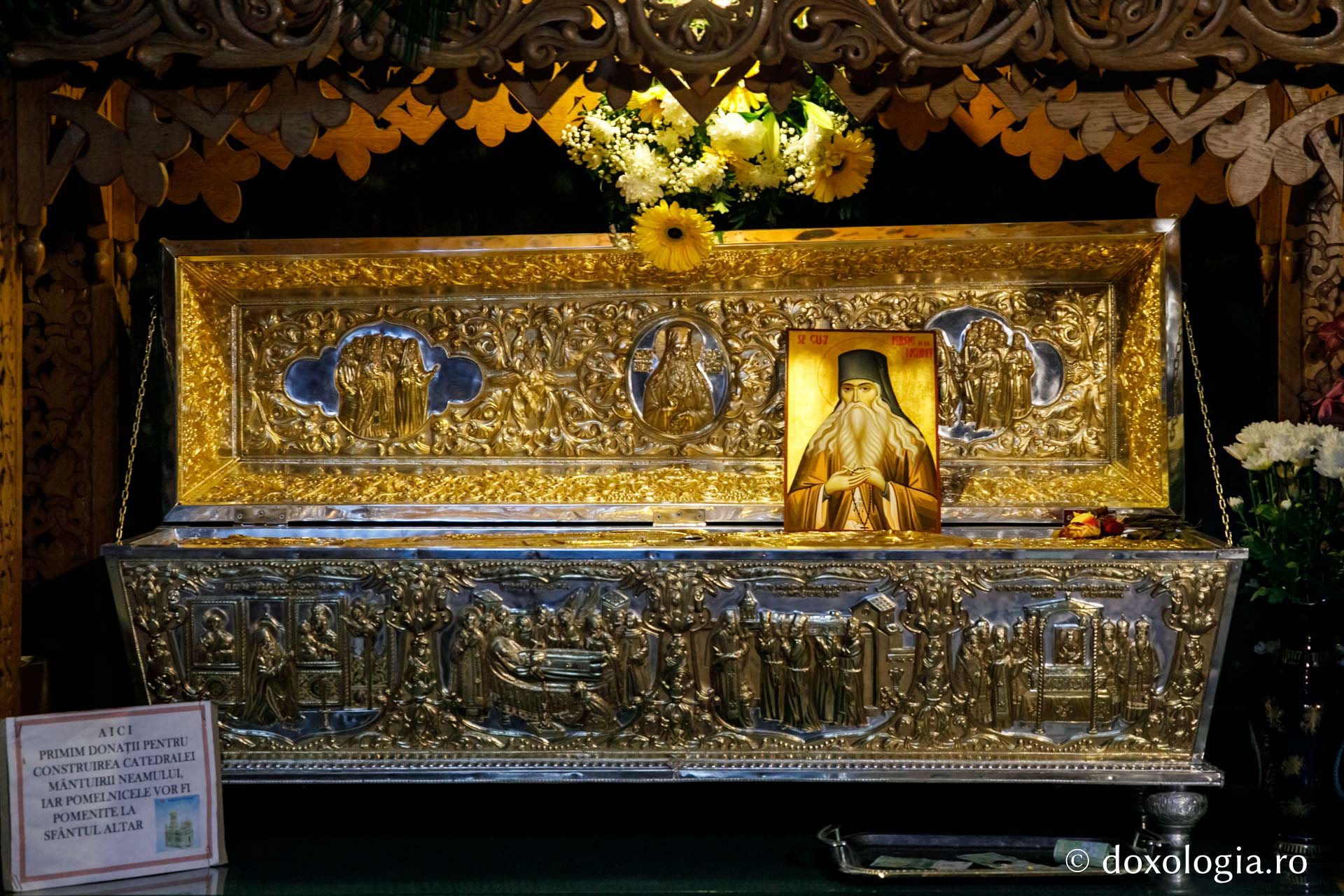 (Foto) Prăznuirea Sfântului Paisie Velicicovschi la Mănăstirea Neamț 2018