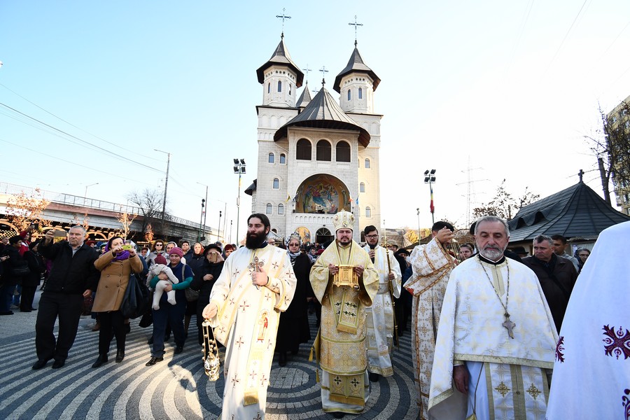 Foto: Constantin Ciofu Sfântul Ierarh Nectarie, serbat în capitala Moldovei