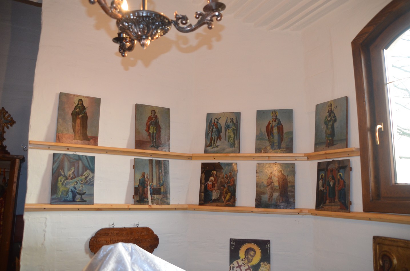 Biserica din satul sucevean Vâlcele, sfinţită de Preasfinţitul Părinte Damaschin Dorneanul