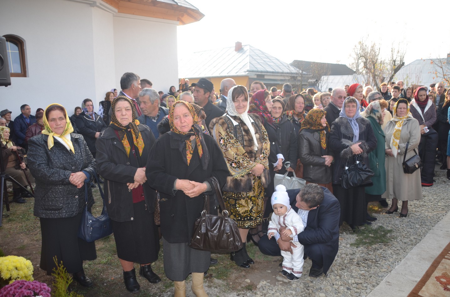 Biserica din satul sucevean Vâlcele, sfinţită de Preasfinţitul Părinte Damaschin Dorneanul
