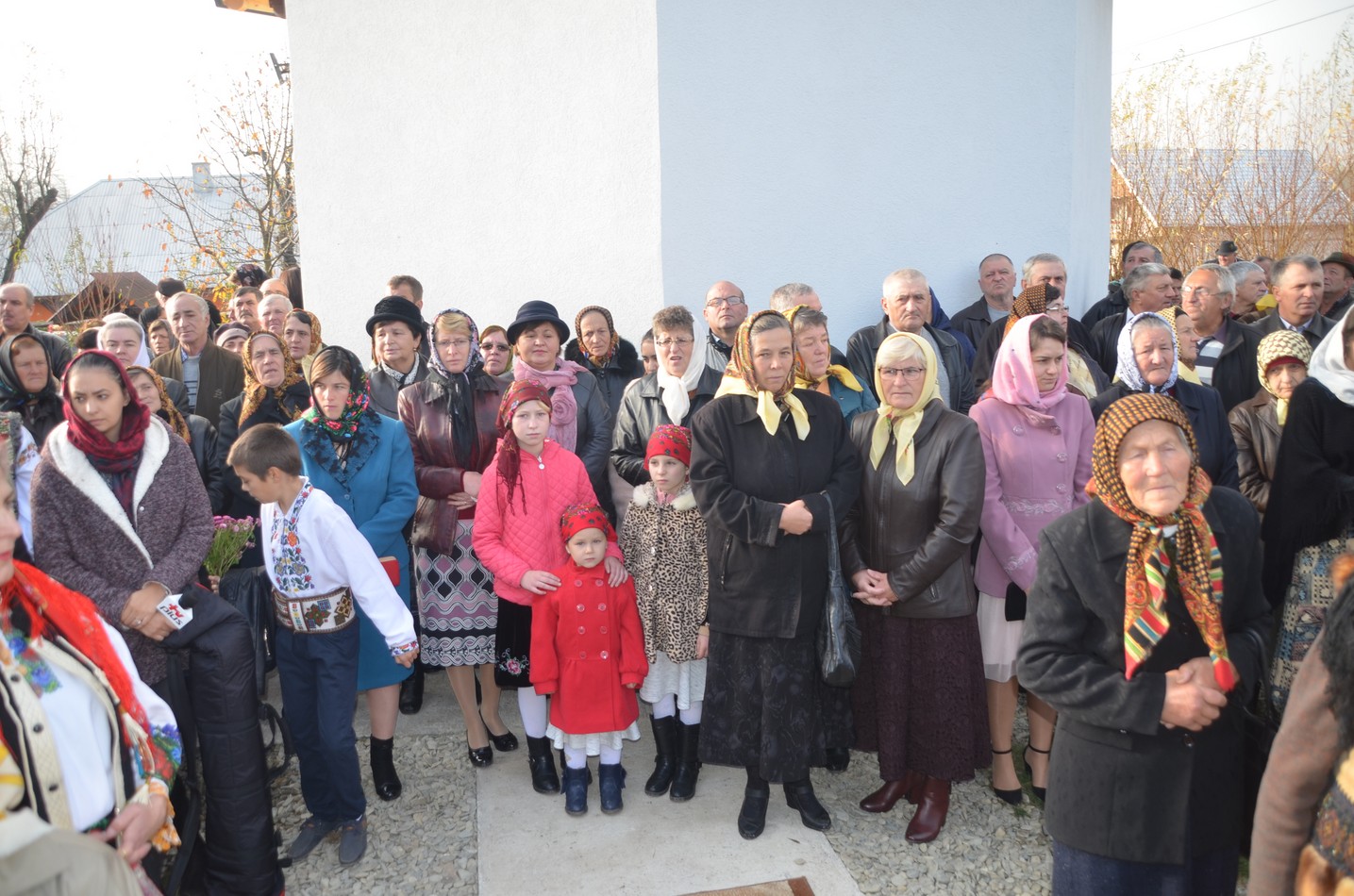 Biserica din satul sucevean Vâlcele, sfinţită de Preasfinţitul Părinte Damaschin Dorneanul