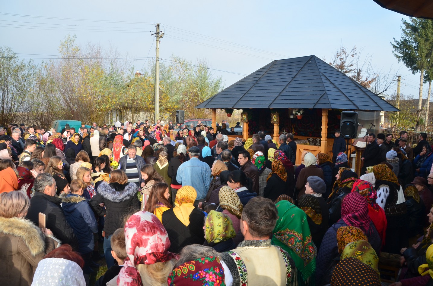 Biserica din satul sucevean Vâlcele, sfinţită de Preasfinţitul Părinte Damaschin Dorneanul