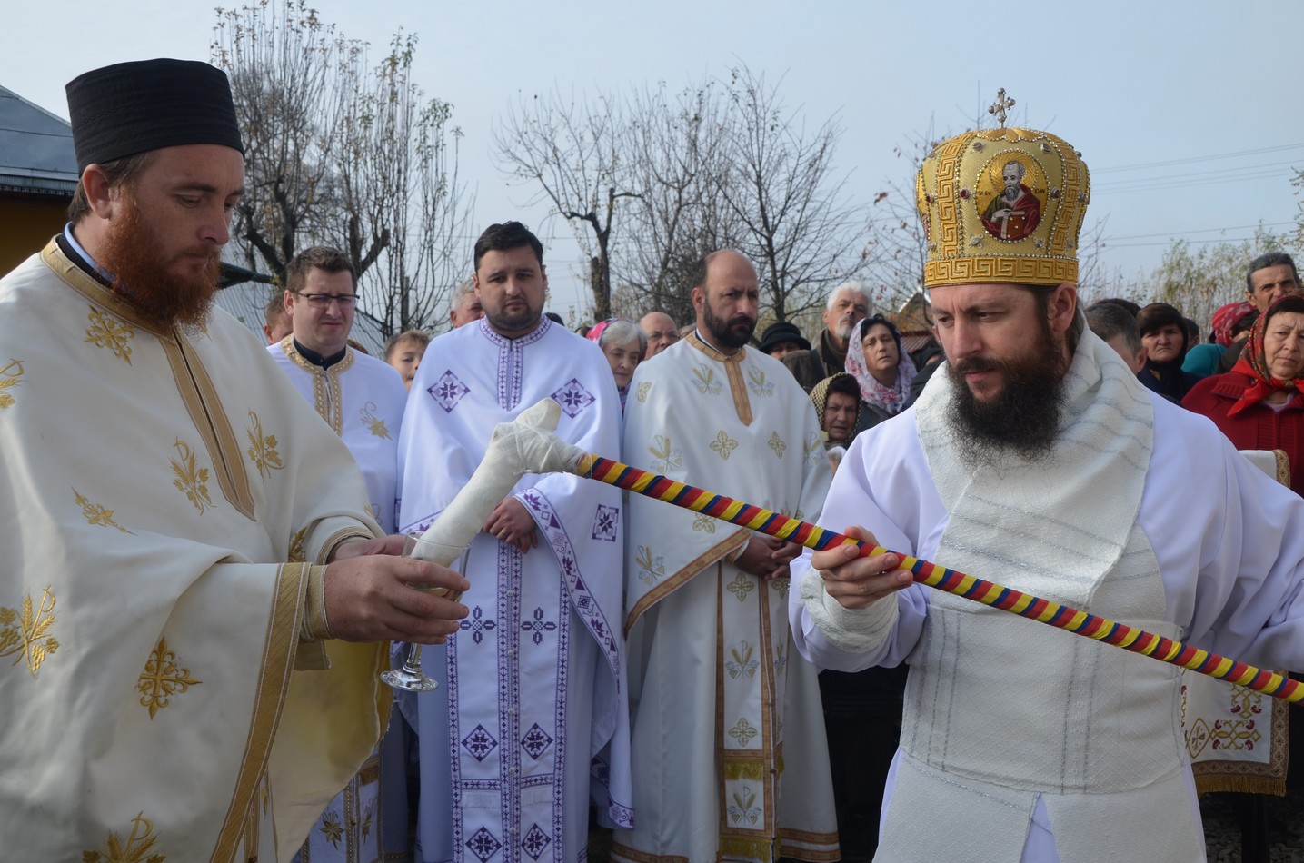 Biserica din satul sucevean Vâlcele, sfinţită de Preasfinţitul Părinte Damaschin Dorneanul