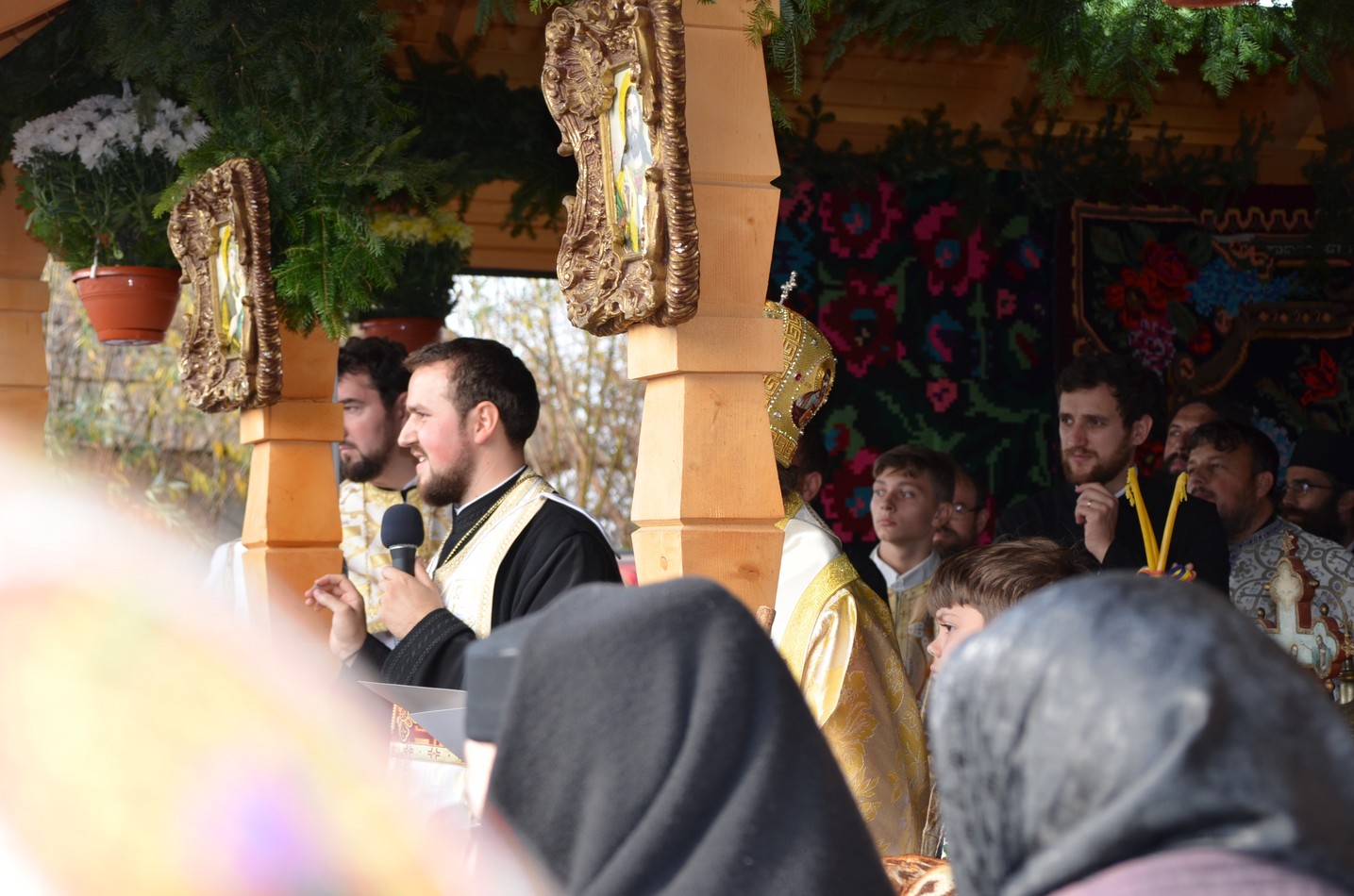 Biserica din satul sucevean Vâlcele, sfinţită de Preasfinţitul Părinte Damaschin Dorneanul